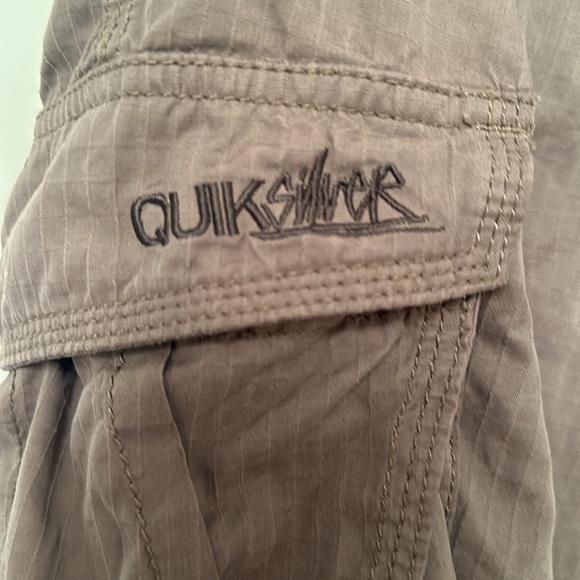 Quiksilver Brown Cargo Shorts - Picture 3 of 4